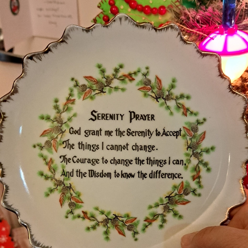 Decorative Serenity Prayer Plate with Gold Trim